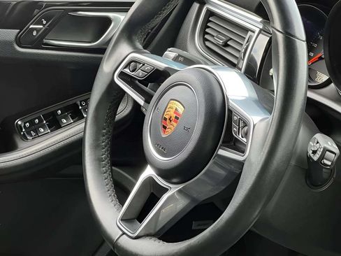 Used 2018 Porsche Macan GTS w/ Premium Package Plus AWD/4WD image 37