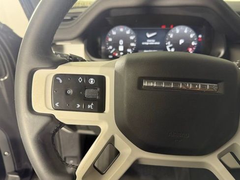 Used 2025 Land Rover Defender 110 S image 18