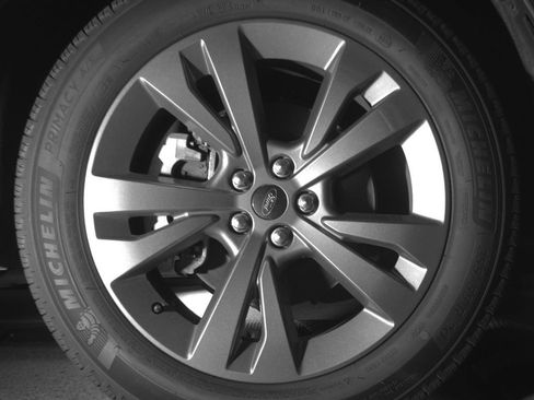 Used 2023 Ford Explorer XLT w/ Equipment Group 202A AWD/4WD image 27