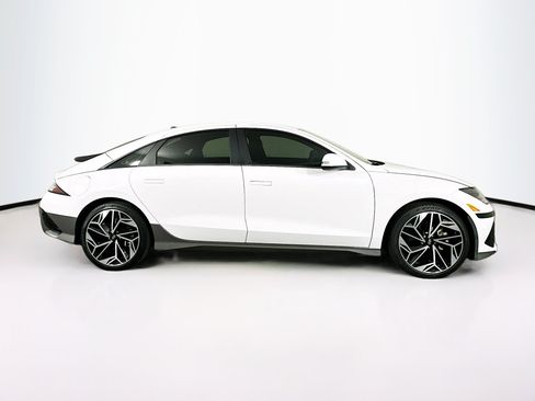 Used 2024 Hyundai Ioniq 6 SEL AWD/4WD image 10