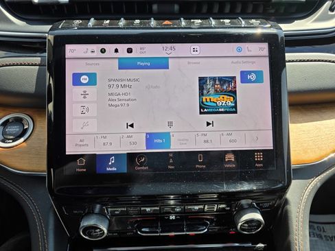 Used 2023 Jeep Grand Cherokee Summit image 7