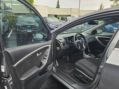 Used 2016 Hyundai Elantra GT w/ Option Group 02 FWD image 22