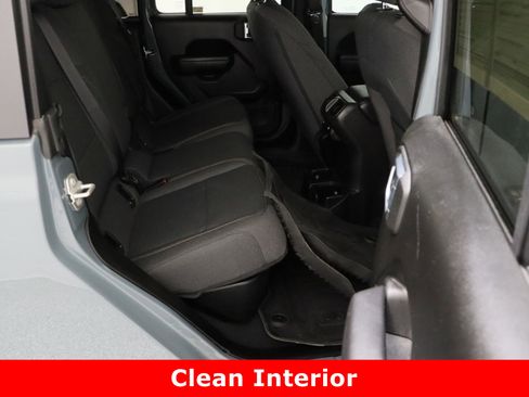 Used 2024 Jeep Gladiator Sport image 34