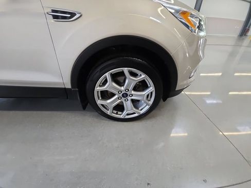 Used 2017 Ford Escape Titanium w/ Equipment Group 301A AWD/4WD image 29