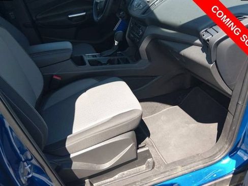 Used 2017 Ford Escape SE AWD/4WD image 5