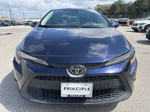Used 2022 Toyota Corolla LE w/ LE Premium Package FWD image 2