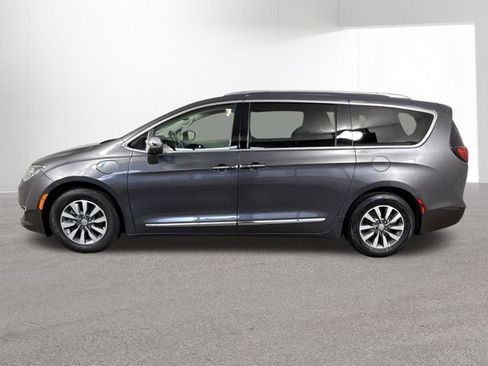 Used 2020 Chrysler Pacifica Limited w/ Advanced Safetytec Group FWD image 30