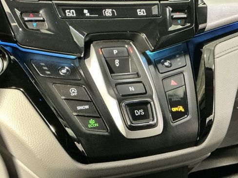 Used 2023 Honda Odyssey Touring image 23