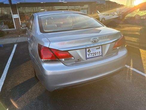 Used 2011 Toyota Avalon image 23