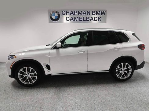 Used 2026 BMW X5 xDrive40i AWD/4WD image 3