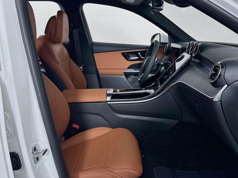 New 2026 Mercedes-Benz GLC 300 image 6