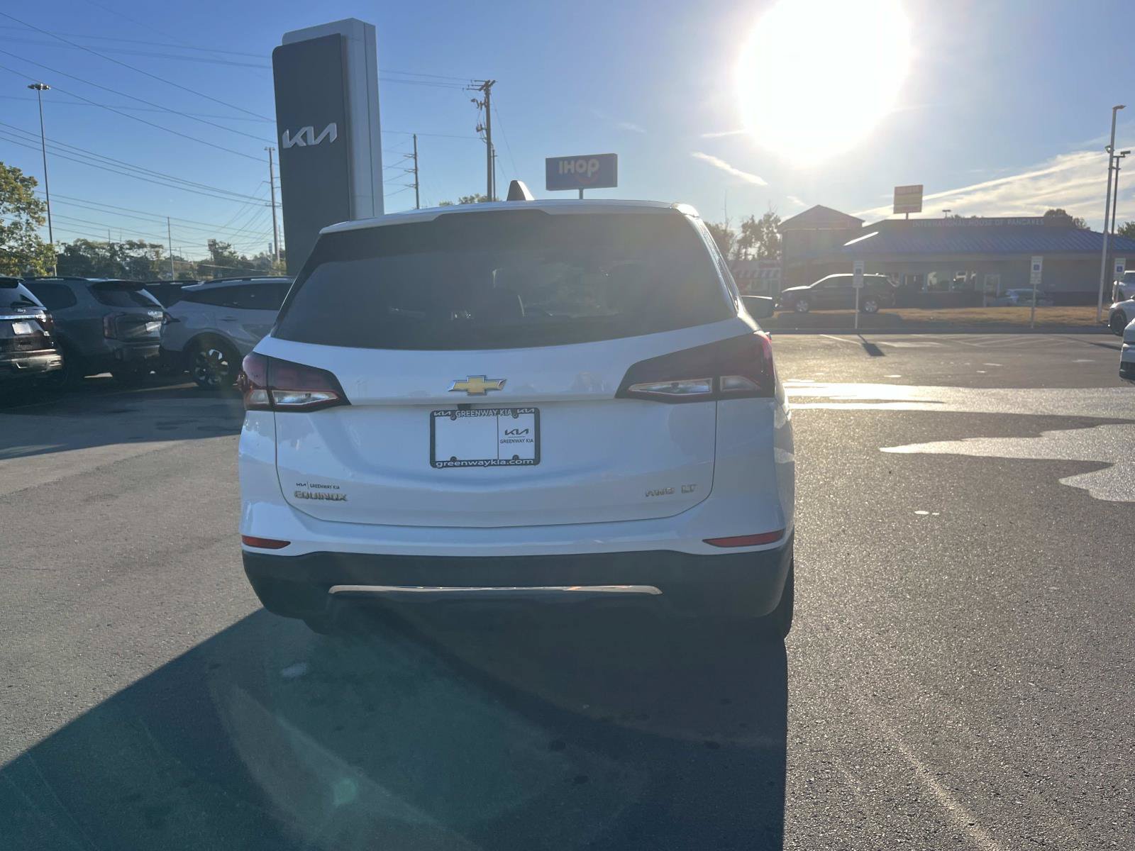 Used 2024 Chevrolet Equinox LT AWD/4WD image 4