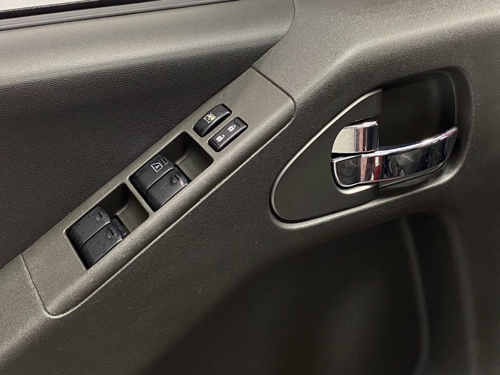 Used 2019 Nissan Frontier PRO-4X AWD/4WD image 12