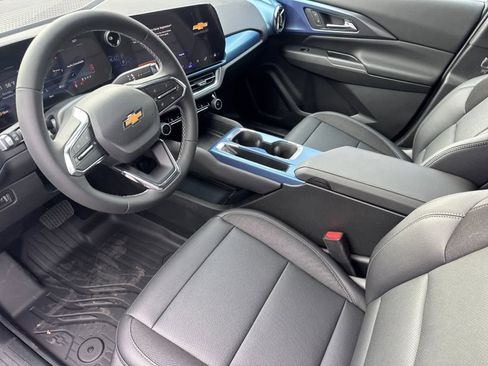 New 2026 Chevrolet Equinox EV LT image 11