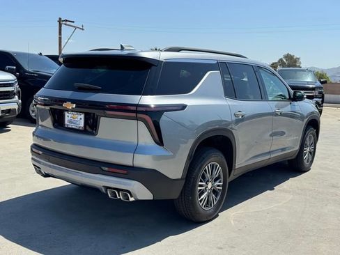 New 2026 Chevrolet Traverse LT FWD image 5