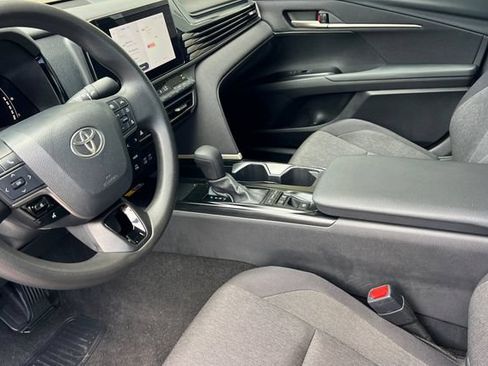 Used 2025 Toyota Camry LE FWD image 10