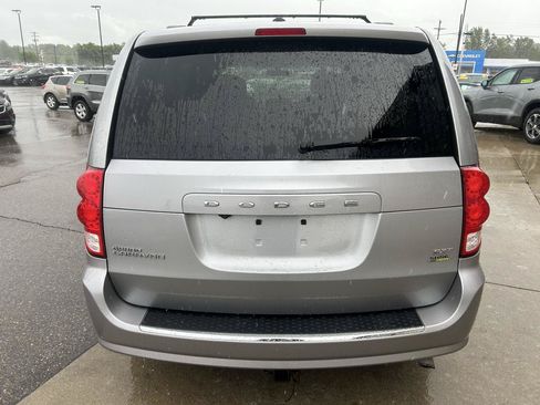 Used 2014 Dodge Grand Caravan SXT FWD image 6