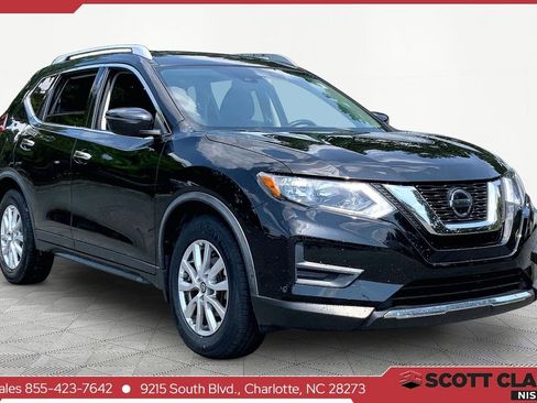 Used 2019 Nissan Rogue SV FWD image 1