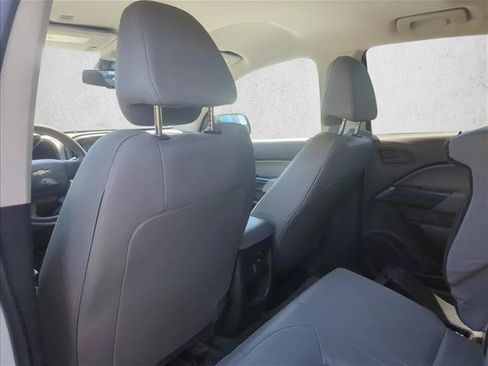Used 2017 Chevrolet Colorado W/T RWD image 21