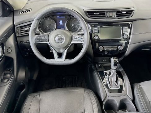 Certified 2020 Nissan Rogue SL w/ Premium Package image 25