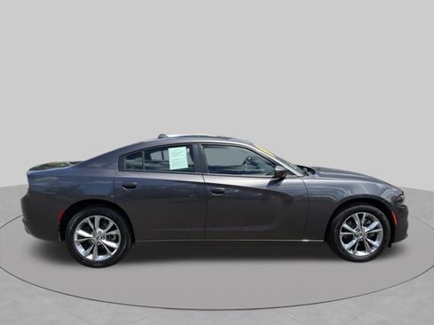 Used 2022 Dodge Charger SXT w/ Driver Convenience Group AWD/4WD image 2
