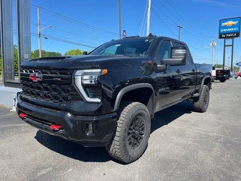New 2026 Chevrolet Silverado 2500 ZR2 w/ LPO, Dark Essentials Package AWD/4WD image 17