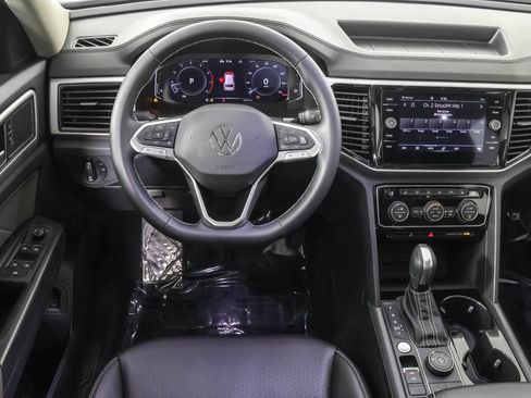 Used 2023 Volkswagen Atlas SE w/ Panoramic Sunroof Package AWD/4WD image 40