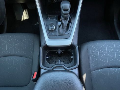 Used 2025 Toyota RAV4 XLE image 20