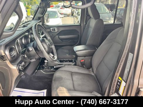 Used 2022 Jeep Wrangler Unlimited Sport AWD/4WD image 7