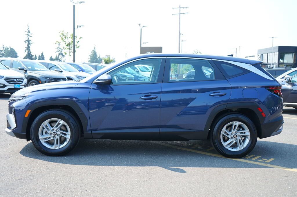 Certified 2025 Hyundai Tucson SE FWD image 10