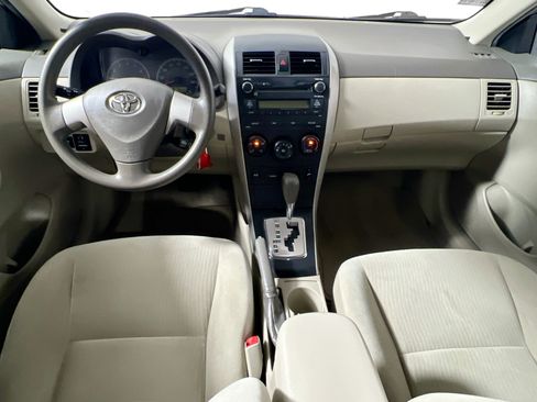 Used 2010 Toyota Corolla LE FWD image 28