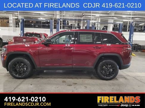 New 2026 Jeep Grand Cherokee Altitude AWD/4WD image 7