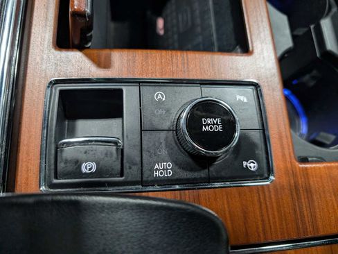 Used 2020 Lincoln Navigator L Reserve w/ Equipment Group 208A Reserve image 28
