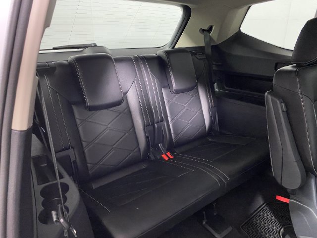 Used 2024 Volkswagen Atlas SE w/ Black Wheel Package AWD/4WD image 11