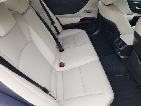 Used 2025 Lexus ES 350 w/ Premium Package FWD image 31