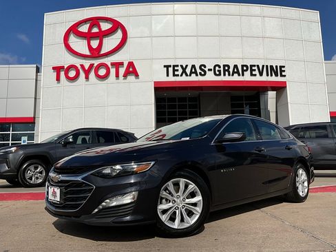 Used 2023 Chevrolet Malibu LT image 2