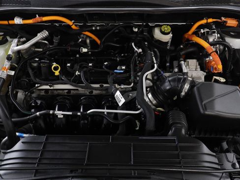 Used 2022 Ford Escape Titanium image 24