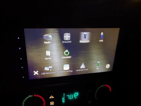 Used 2006 Chevrolet Silverado 2500 LT w/ Heavy-Duty Power Package image 7