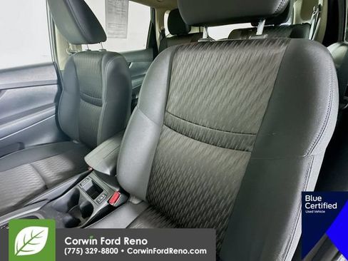 Used 2017 Nissan Rogue SV AWD/4WD image 23