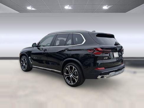 Used 2026 BMW X5 xDrive40i w/ Premium Package AWD/4WD image 3
