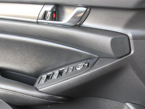 Used 2019 Honda Accord Sport image 13