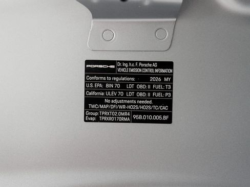 New 2026 Porsche Macan Turbo image 38