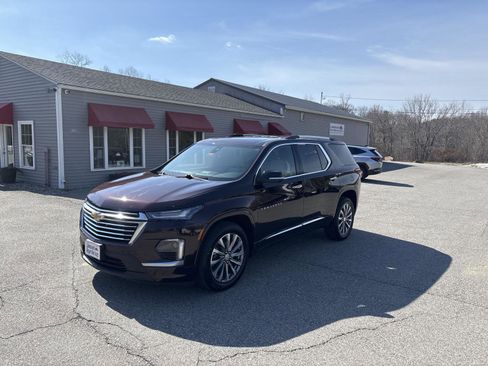 Used 2023 Chevrolet Traverse Premier image 1