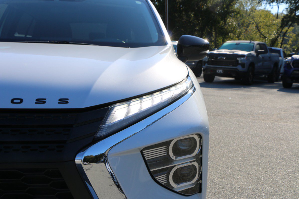 Used 2024 Mitsubishi Eclipse Cross LE AWD/4WD image 13
