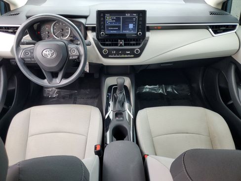 Used 2022 Toyota Corolla LE image 11