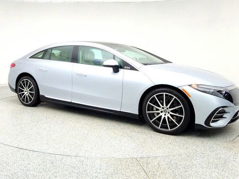 Used 2023 Mercedes-Benz EQS 580 4MATIC Sedan image 3