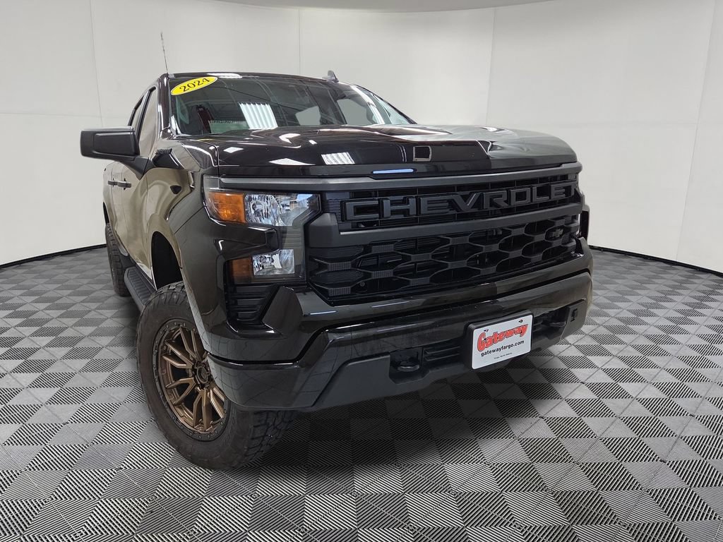 Used 2024 Chevrolet Silverado 1500 Custom AWD/4WD image 2