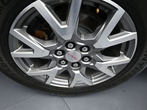 Used 2021 GMC Acadia SLT image 41