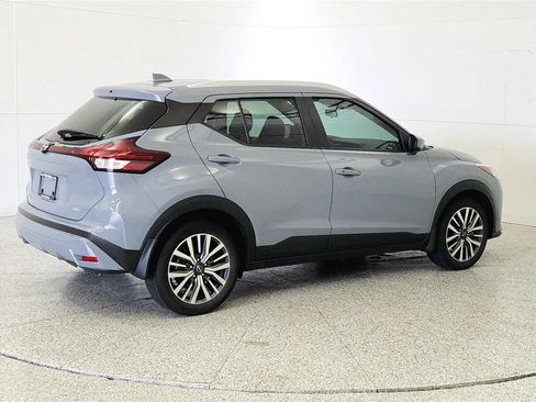 Used 2024 Nissan Kicks SV FWD image 8