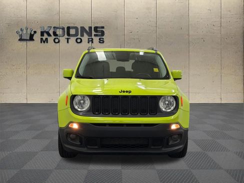 Used 2017 Jeep Renegade Altitude FWD image 3
